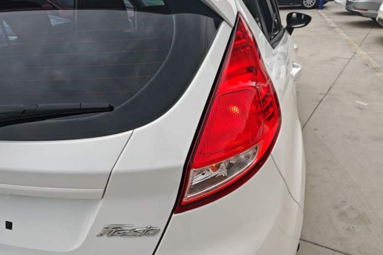 Used Ford Fiesta 2013 Hatchback 1.5L Automatic Fashion Edition Right Rear Taillight