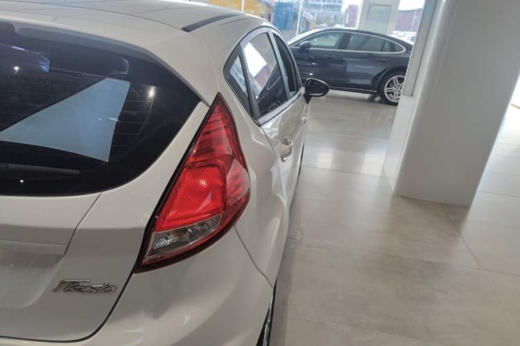 Used Ford Fiesta 2013 Hatchback 1.5L Automatic Fashion Edition Right Rear Taillight