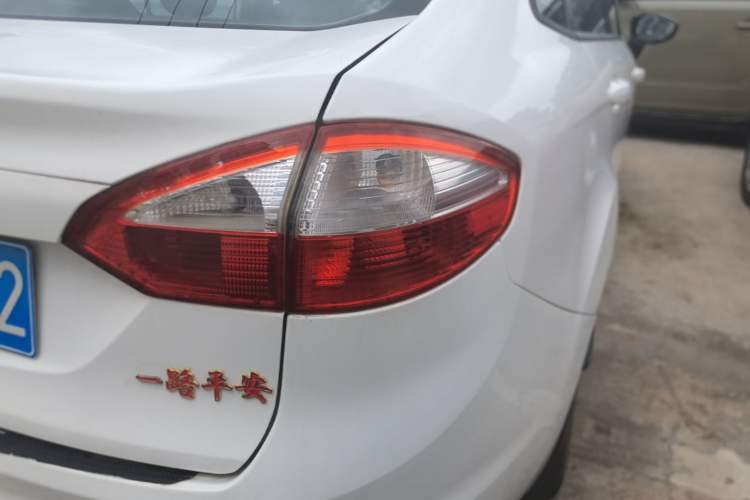 Used Ford Fiesta 2013 Sedan 1.5L Manual Fashion Edition Right Rear Taillight