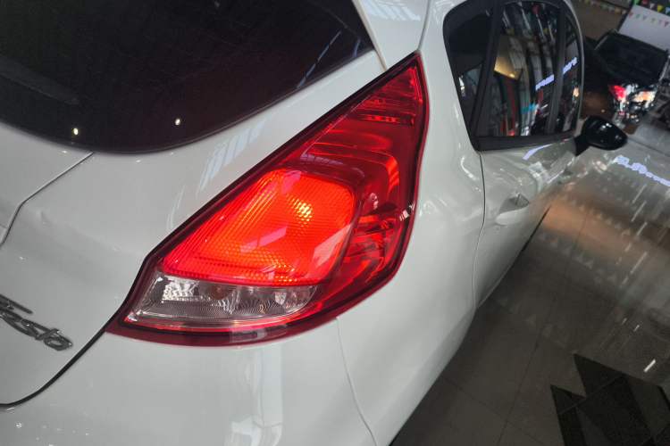Used Ford Fiesta 2013 Hatchback 1.5L Automatic Fashion Edition Right Rear Taillight
