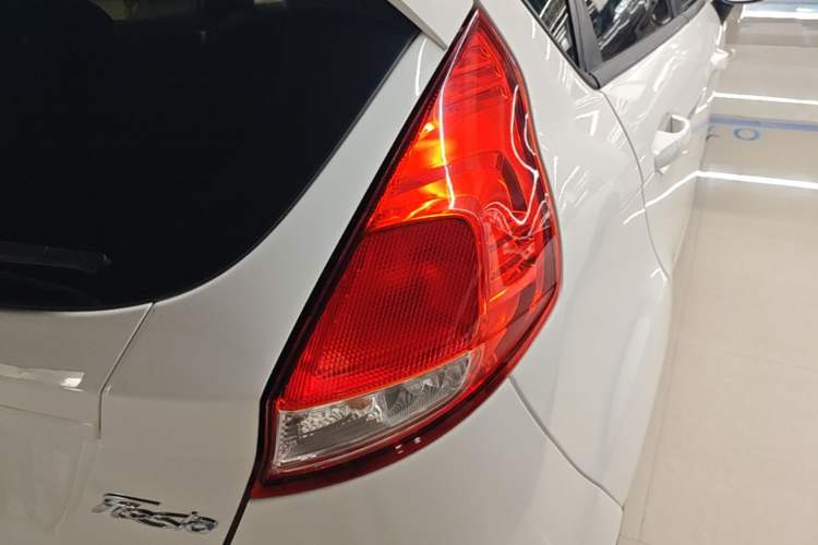 Used Ford Fiesta 2013 Hatchback 1.5L Automatic Fashion Edition Right Rear Taillight