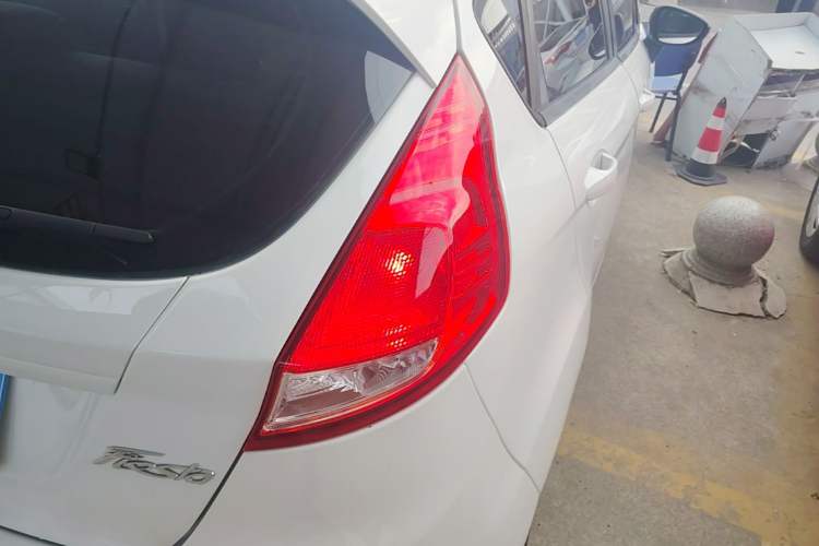 Used Ford Fiesta 2013 Hatchback 1.5L Automatic Fashion Edition Right Rear Taillight