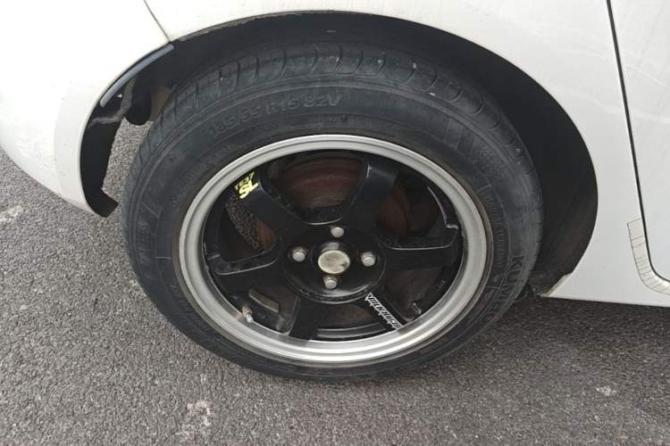 Used Ford Fiesta 2013 Hatchback 1.5L Manual Fashion Edition Right Rear Wheel Hub