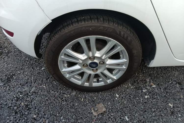 Used Ford Fiesta 2013 Hatchback 1.5L Automatic Fashion Edition Right Rear Wheel Hub