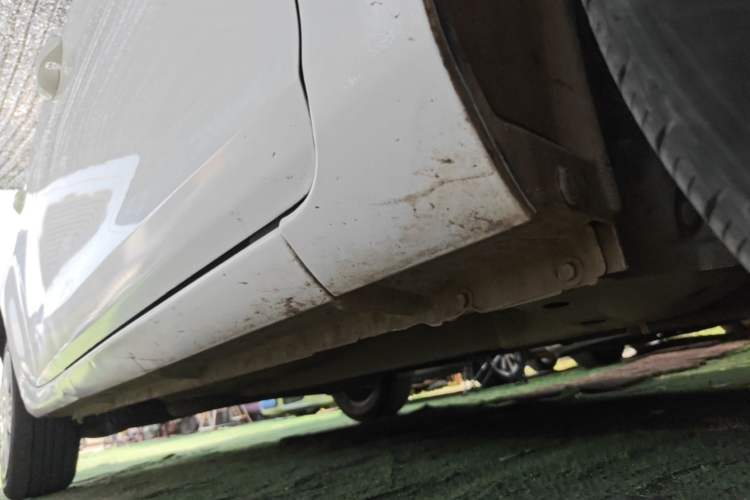 Used Ford Fiesta 2013 Hatchback 1.5L Manual Fashion Edition Right Side Sill