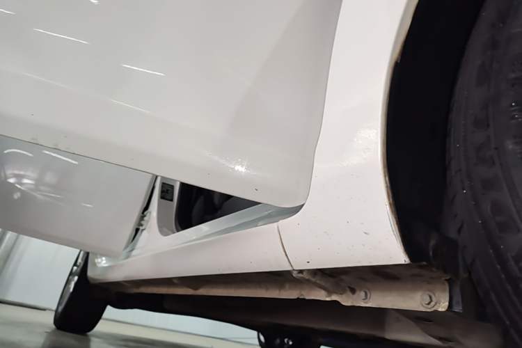 Used Ford Fiesta 2013 Hatchback 1.5L Manual Fashion Edition Right Side Sill