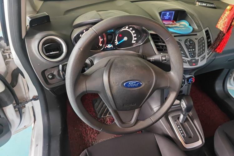 Used Ford Fiesta 2013 Hatchback 1.5L Automatic Fashion Edition Steering Wheel
