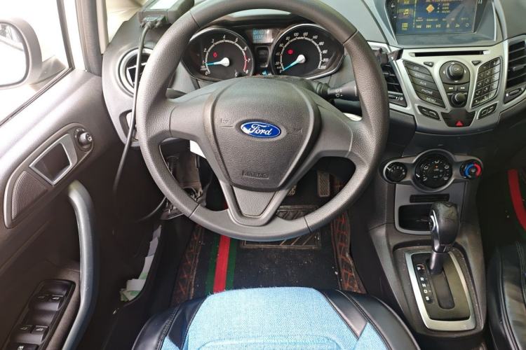 Used Ford Fiesta 2013 Hatchback 1.5L Automatic Fashion Edition Steering Wheel