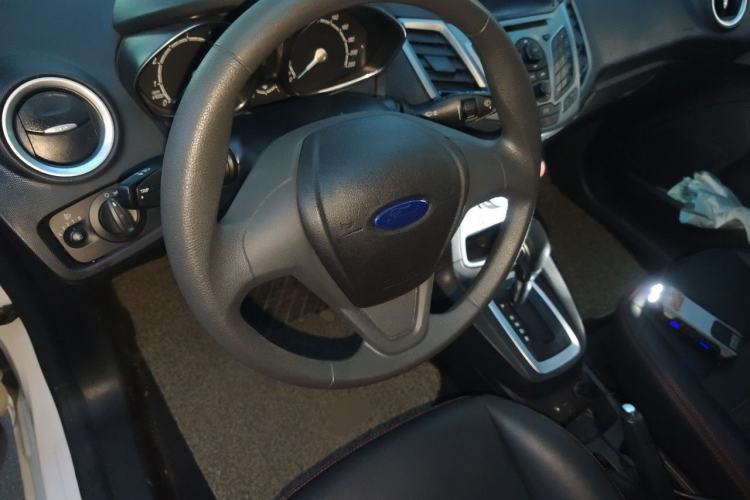 Used Ford Fiesta 2013 Hatchback 1.5L Automatic Fashion Edition Steering Wheel