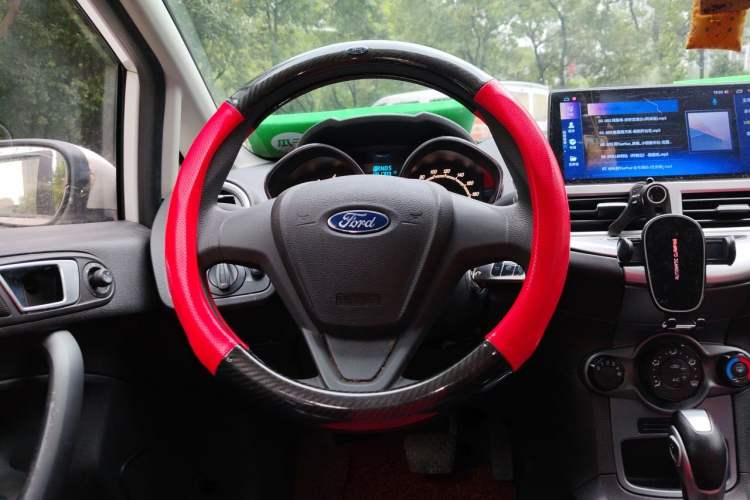 Used Ford Fiesta 2013 Hatchback 1.5L Automatic Fashion Edition Steering Wheel