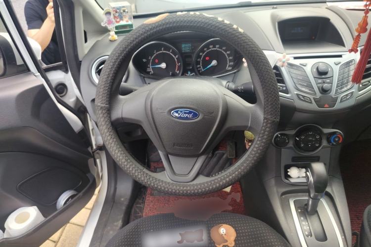 Used Ford Fiesta 2013 Hatchback 1.5L Automatic Fashion Edition Steering Wheel