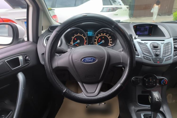 Used Ford Fiesta 2013 Hatchback 1.5L Automatic Fashion Edition Steering Wheel