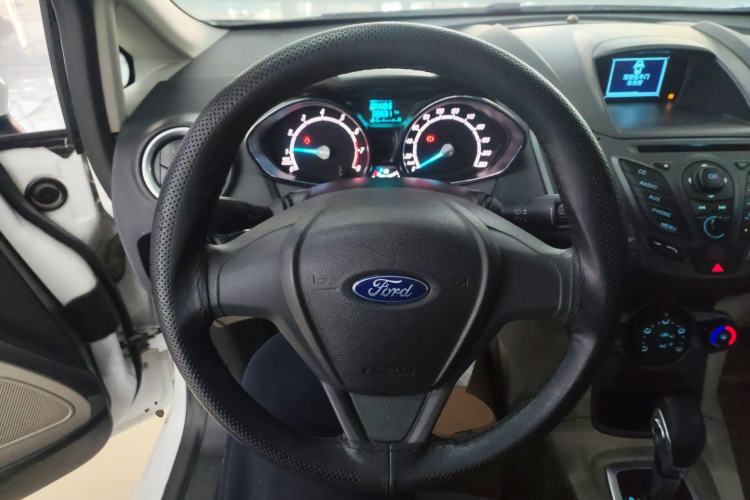 Used Ford Fiesta 2013 Sedan 1.5L Automatic Fashion Edition Steering Wheel