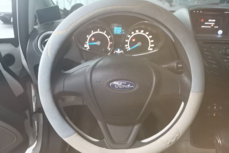 Used Ford Fiesta 2013 Sedan 1.5L Automatic Fashion Edition Steering Wheel