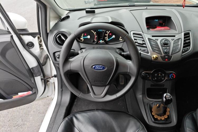 Used Ford Fiesta 2013 Sedan 1.5L Manual Fashion Edition Steering Wheel