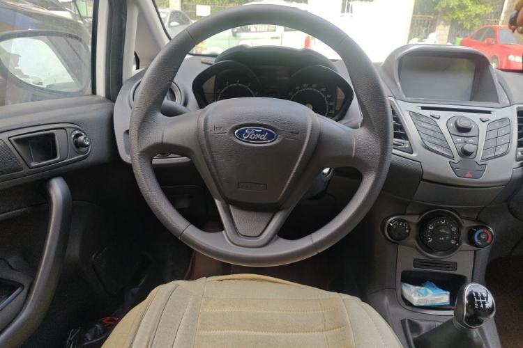 Used Ford Fiesta 2013 Hatchback 1.5L Manual Fashion Edition Steering Wheel