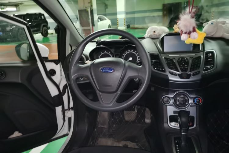 Used Ford Fiesta 2013 Hatchback 1.5L Automatic Fashion Edition Steering Wheel