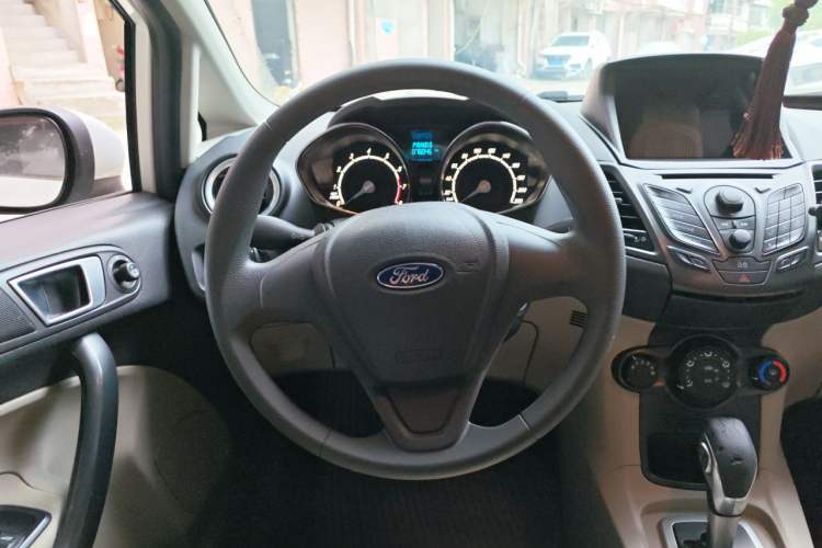 Used Ford Fiesta 2013 Sedan 1.5L Automatic Fashion Edition Steering Wheel
