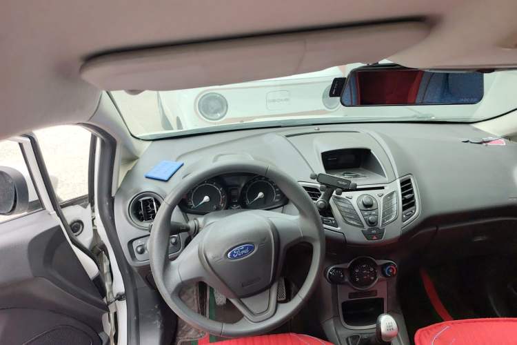 Used Ford Fiesta 2013 Hatchback 1.5L Manual Fashion Edition Steering Wheel