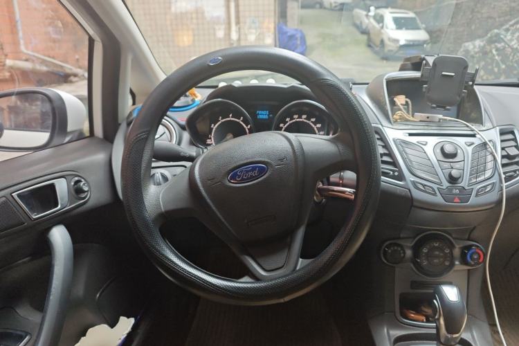 Used Ford Fiesta 2013 Hatchback 1.5L Automatic Fashion Edition Steering Wheel