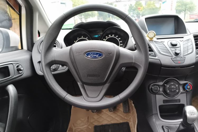 Used Ford Fiesta 2013 Sedan 1.5L Manual Fashion Edition Steering Wheel