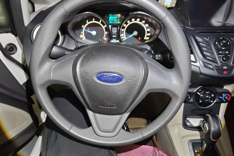 Used Ford Fiesta 2013 Sedan 1.5L Automatic Fashion Edition Steering Wheel