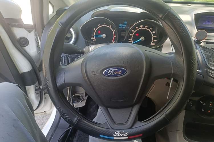 Used Ford Fiesta 2013 Sedan 1.5L Manual Fashion Edition Steering Wheel