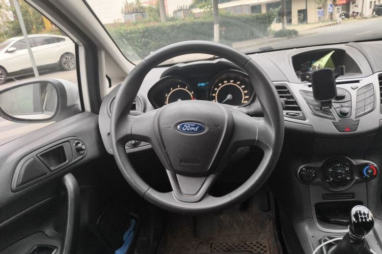 Used Ford Fiesta 2013 Hatchback 1.5L Manual Fashion Edition Steering Wheel