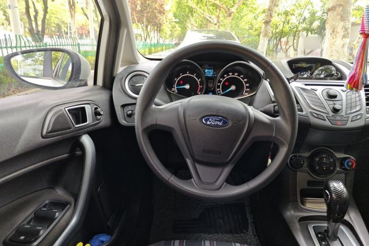 Used Ford Fiesta 2013 Hatchback 1.5L Automatic Fashion Edition Steering Wheel