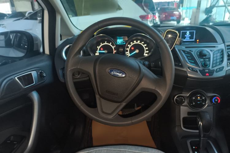 Used Ford Fiesta 2013 Hatchback 1.5L Automatic Fashion Edition Steering Wheel