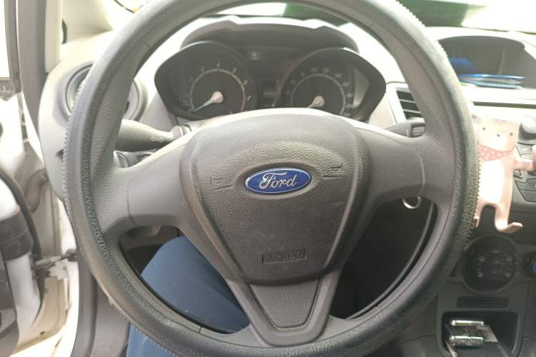 Used Ford Fiesta 2013 Hatchback 1.5L Manual Fashion Edition Steering Wheel