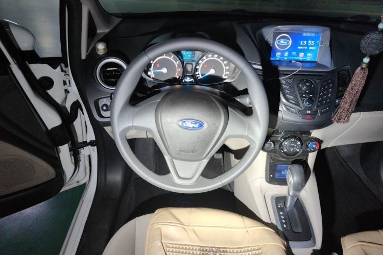 Used Ford Fiesta 2013 Sedan 1.5L Automatic Fashion Edition Steering Wheel