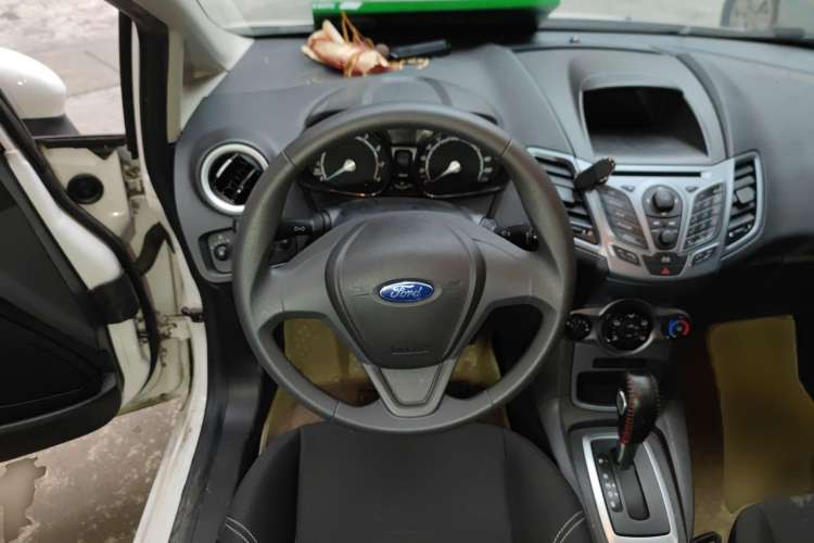Used Ford Fiesta 2013 Hatchback 1.5L Automatic Fashion Edition Steering Wheel