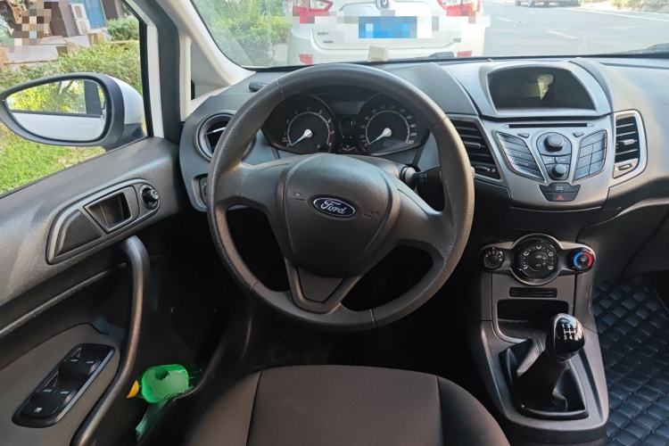 Used Ford Fiesta 2013 Hatchback 1.5L Manual Fashion Edition Steering Wheel