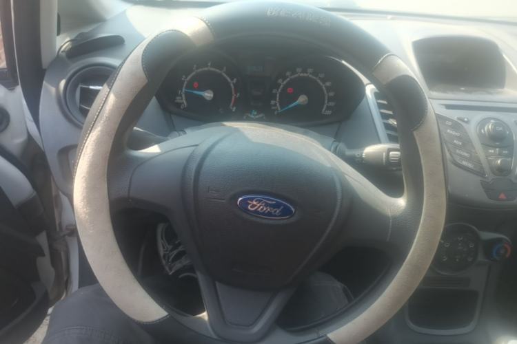 Used Ford Fiesta 2013 Sedan 1.5L Manual Fashion Edition Steering Wheel