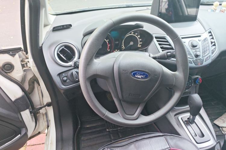 Used Ford Fiesta 2013 Hatchback 1.5L Automatic Fashion Edition Steering Wheel