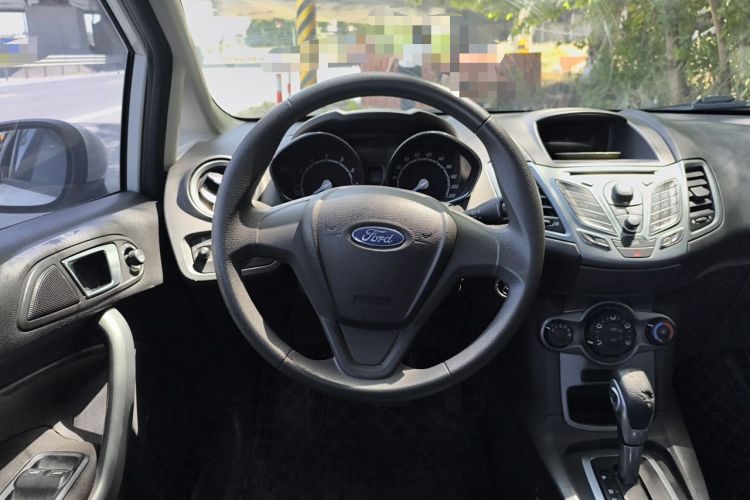 Used Ford Fiesta 2013 Hatchback 1.5L Automatic Fashion Edition Steering Wheel