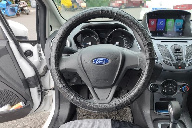 Used Ford Fiesta 2013 Hatchback 1.5L Automatic Fashion Edition Steering Wheel