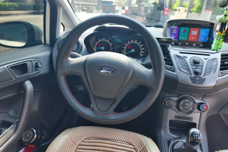Used Ford Fiesta 2013 Hatchback 1.5L Manual Fashion Edition Steering Wheel