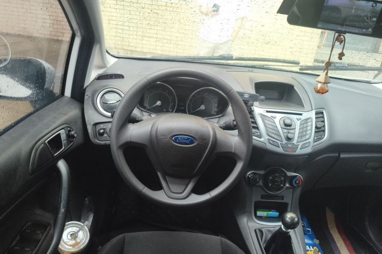 Used Ford Fiesta 2013 Hatchback 1.5L Manual Fashion Edition Steering Wheel
