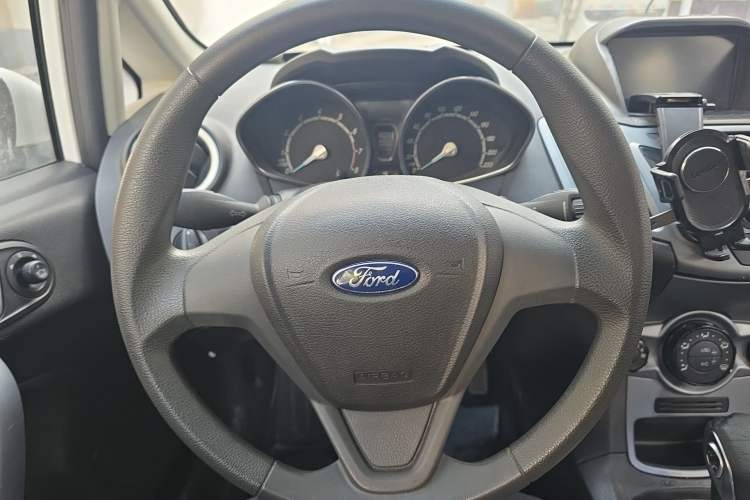 Used Ford Fiesta 2013 Hatchback 1.5L Automatic Fashion Edition Steering Wheel