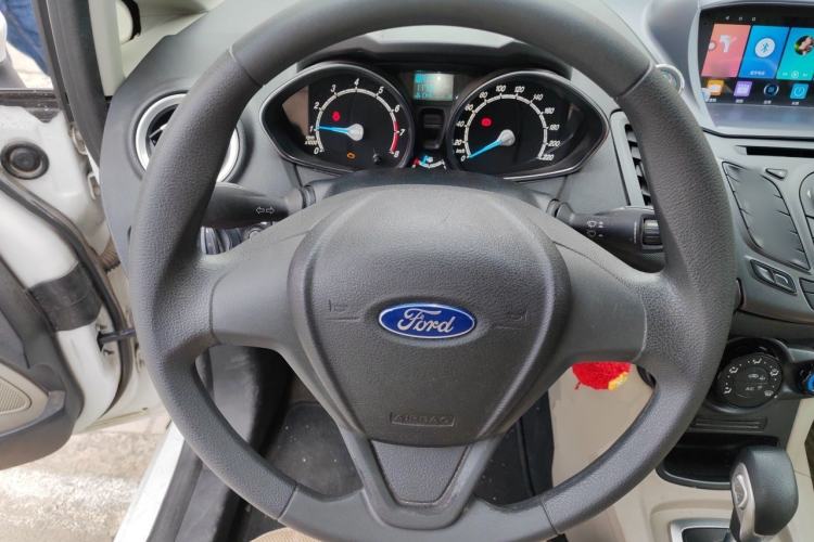 Used Ford Fiesta 2013 Sedan 1.5L Automatic Fashion Edition Steering Wheel