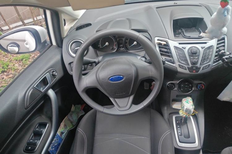 Used Ford Fiesta 2013 Hatchback 1.5L Automatic Fashion Edition Steering Wheel