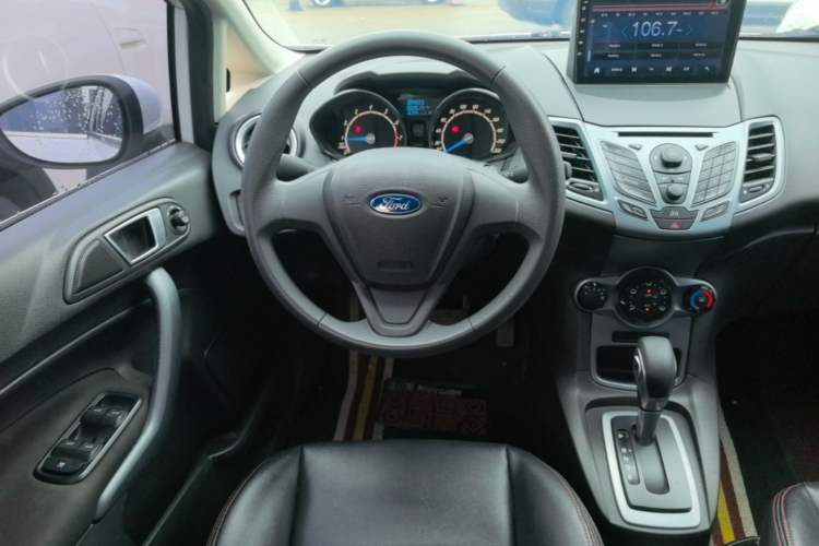 Used Ford Fiesta 2013 Hatchback 1.5L Automatic Fashion Edition Steering Wheel