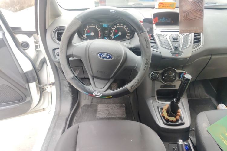 Used Ford Fiesta 2013 Hatchback 1.5L Manual Fashion Edition Steering Wheel