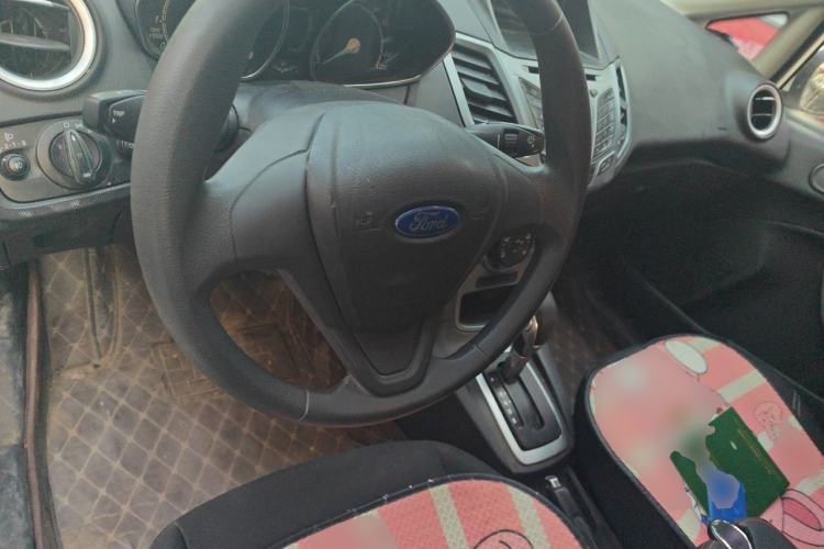 Used Ford Fiesta 2013 Hatchback 1.5L Automatic Fashion Edition Steering Wheel