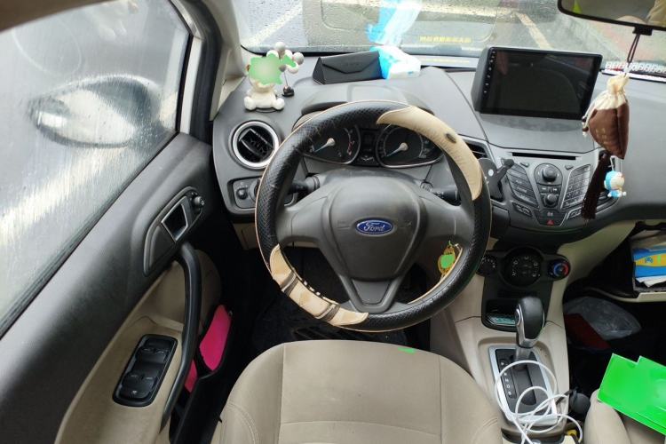 Used Ford Fiesta 2013 Sedan 1.5L Automatic Fashion Edition Steering Wheel