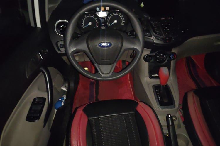 Used Ford Fiesta 2013 Sedan 1.5L Automatic Fashion Edition Steering Wheel