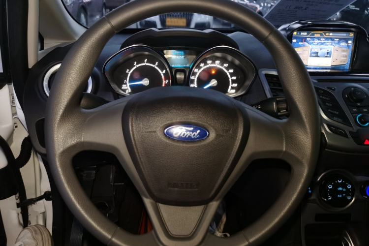Used Ford Fiesta 2013 Hatchback 1.5L Automatic Fashion Edition Steering Wheel