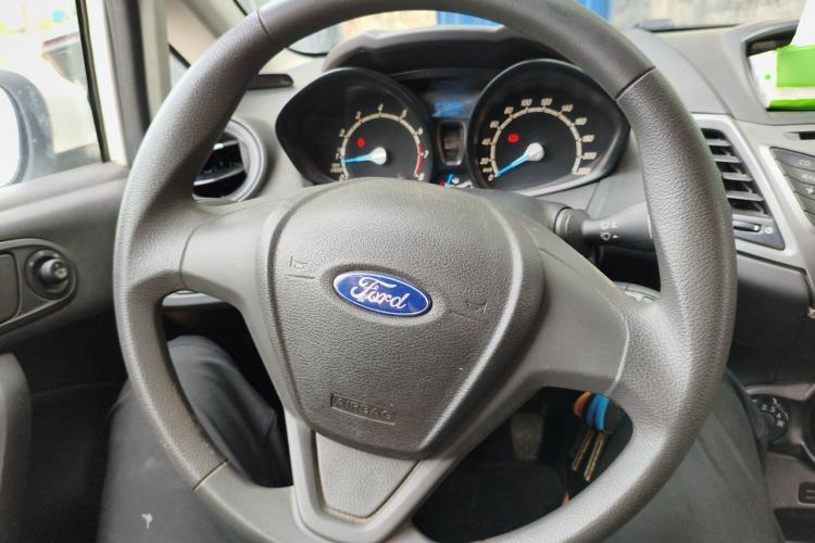 Used Ford Fiesta 2013 Hatchback 1.5L Manual Fashion Edition Steering Wheel